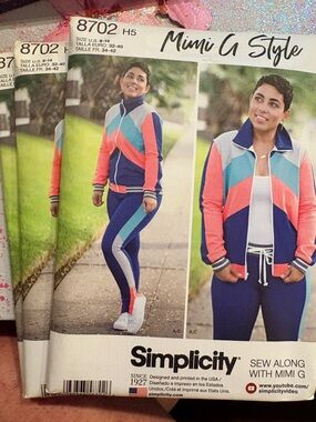 BN UNCUT SIMPLICITY 8702 H5 SEWING PATTERNS TRACK SUIT